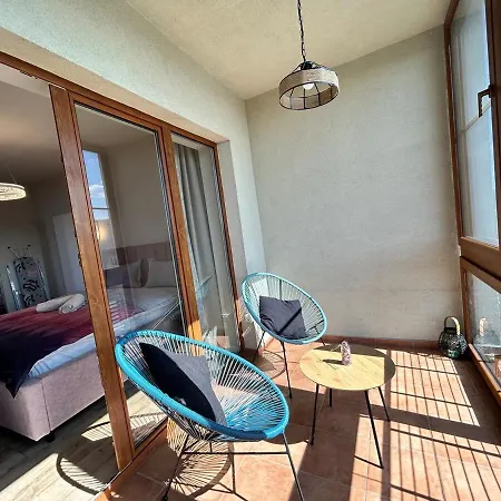 Paris - Free Private Parking Apartment *