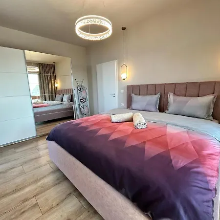 Paris - Free Private Parking Apartment Timisoara