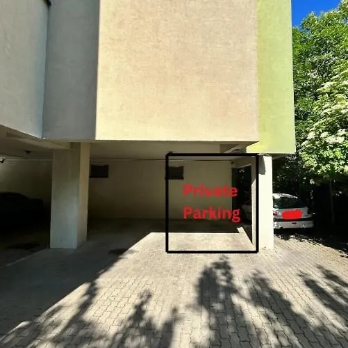 Paris - Free Private Parking Temešvár